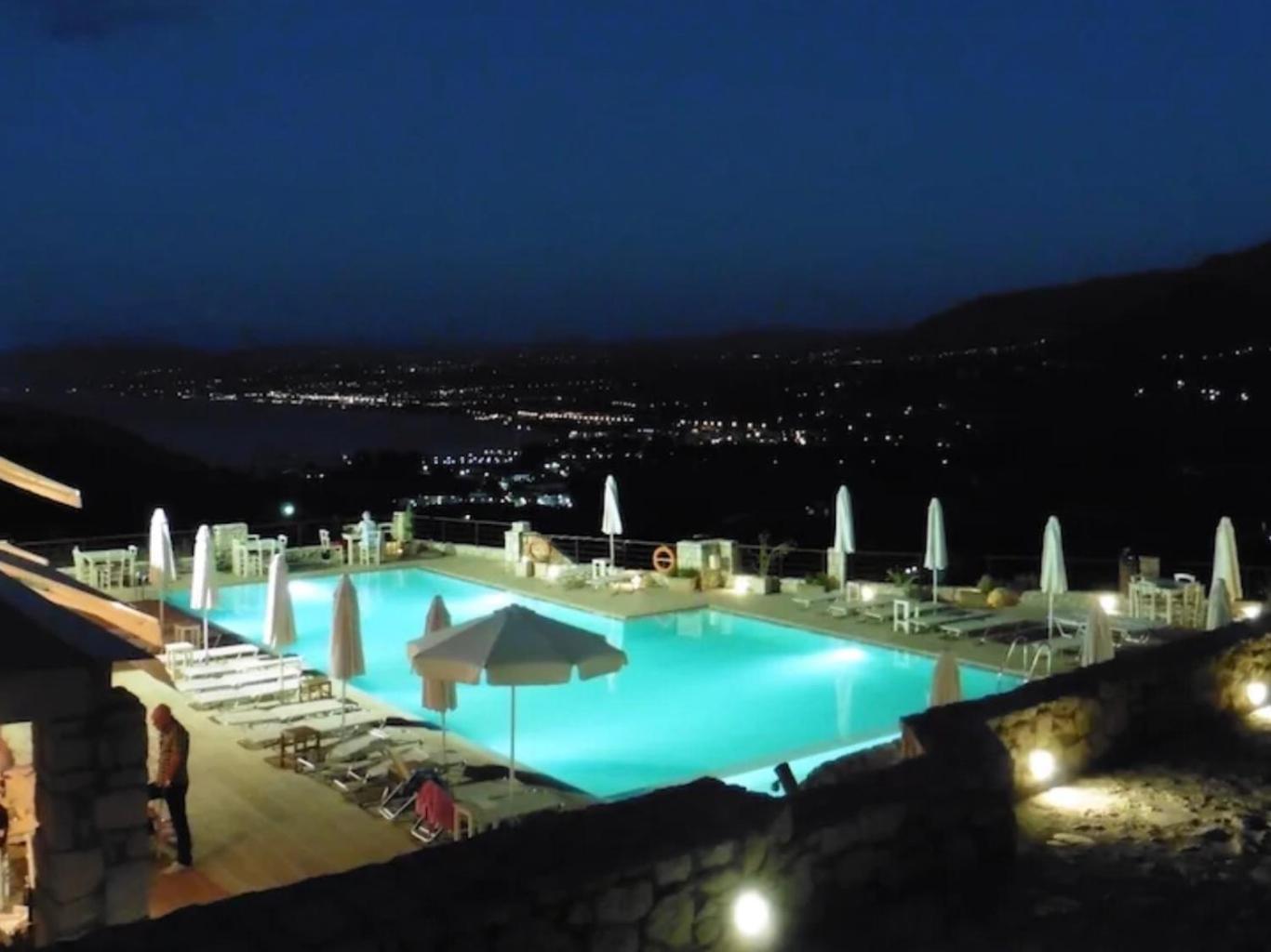 Grosses Haus Mit Traumhaftem Ausblick Georgioupoli Exterior foto